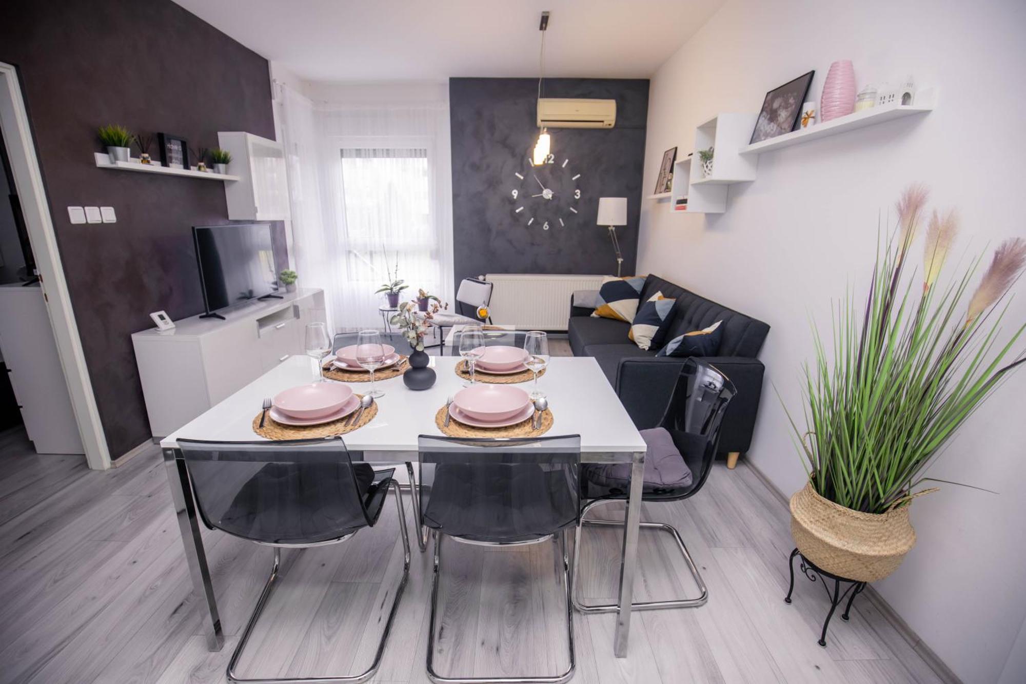 Apartman Day Apartment ชาโคเว็ค ภายนอก รูปภาพ