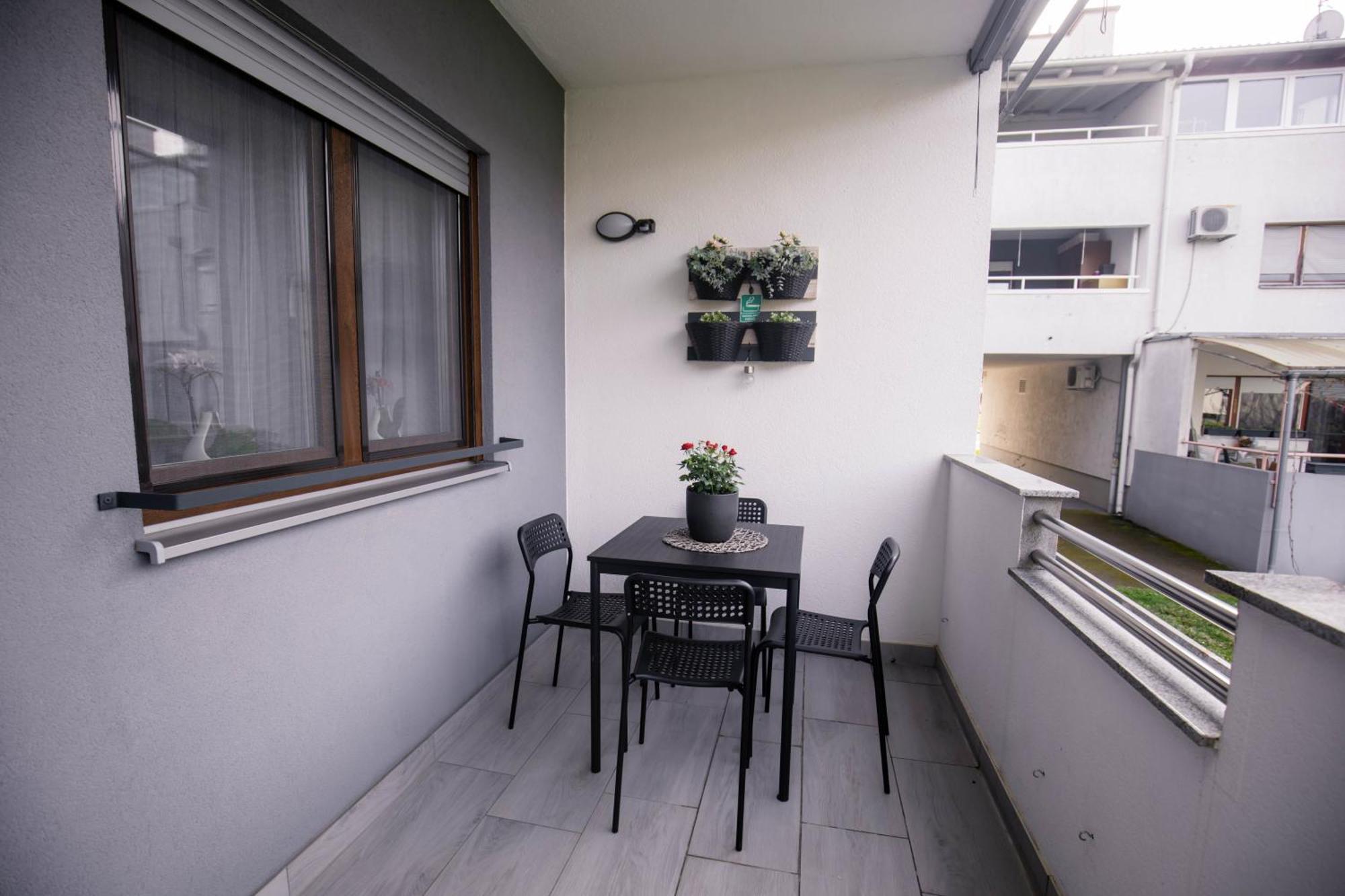 Apartman Day Apartment ชาโคเว็ค ภายนอก รูปภาพ